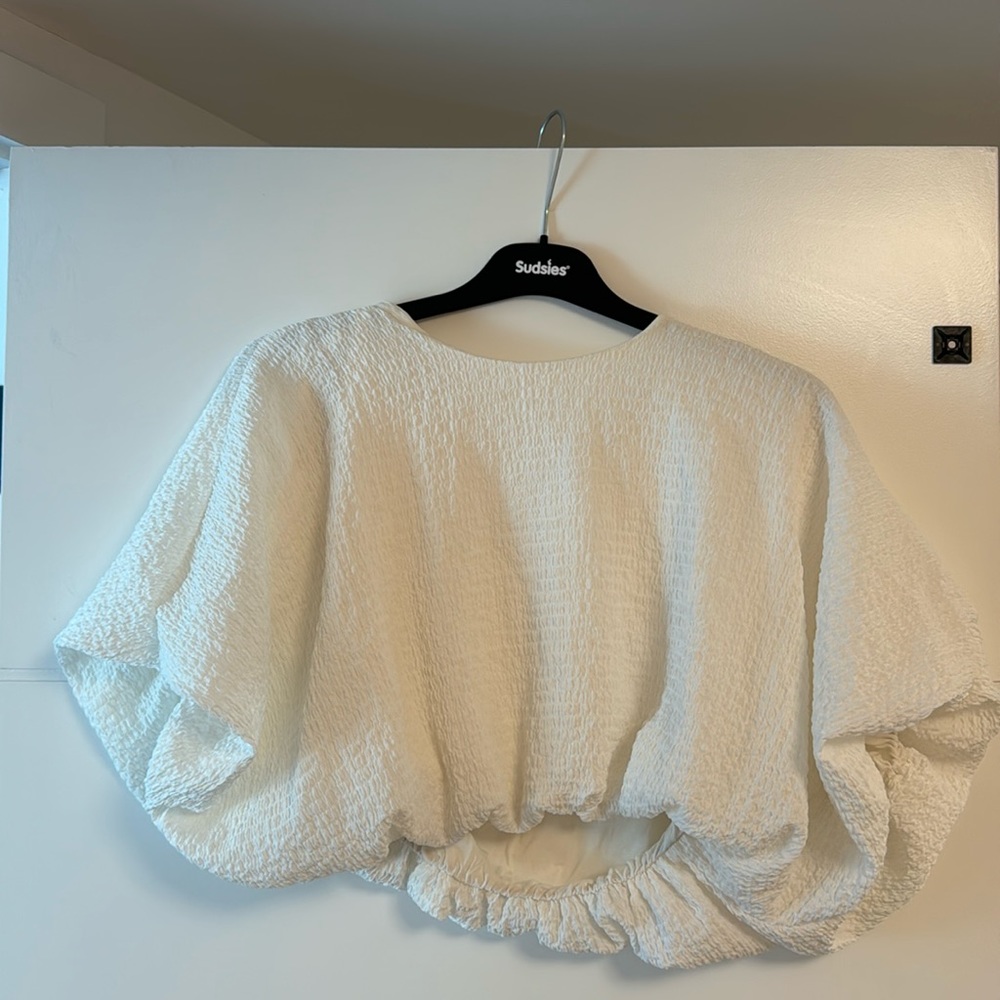 Endless Rose White flowy crop top
